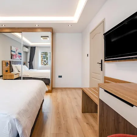 Kyrenia Elegant Villa *