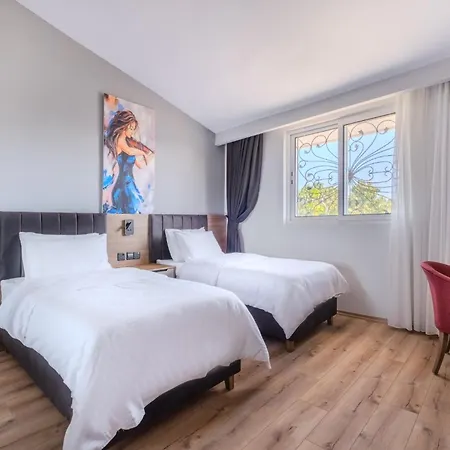 Kyrenia Elegant Villa Girne
